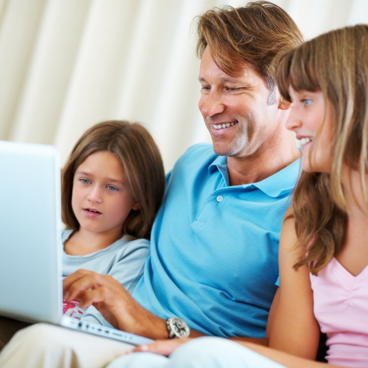 Off-Grid Solar Battery Calculator: Don't Buy the Wrong Bank (2026 Guide)